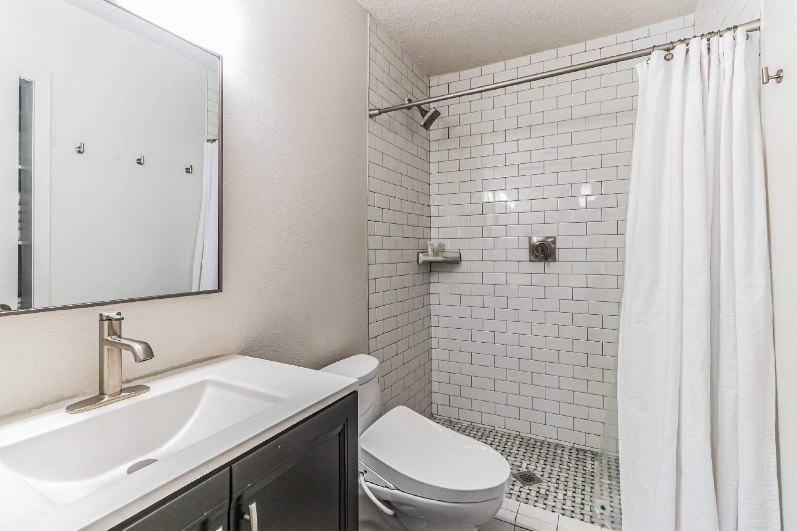 1501 Rockdale Circle - B property image